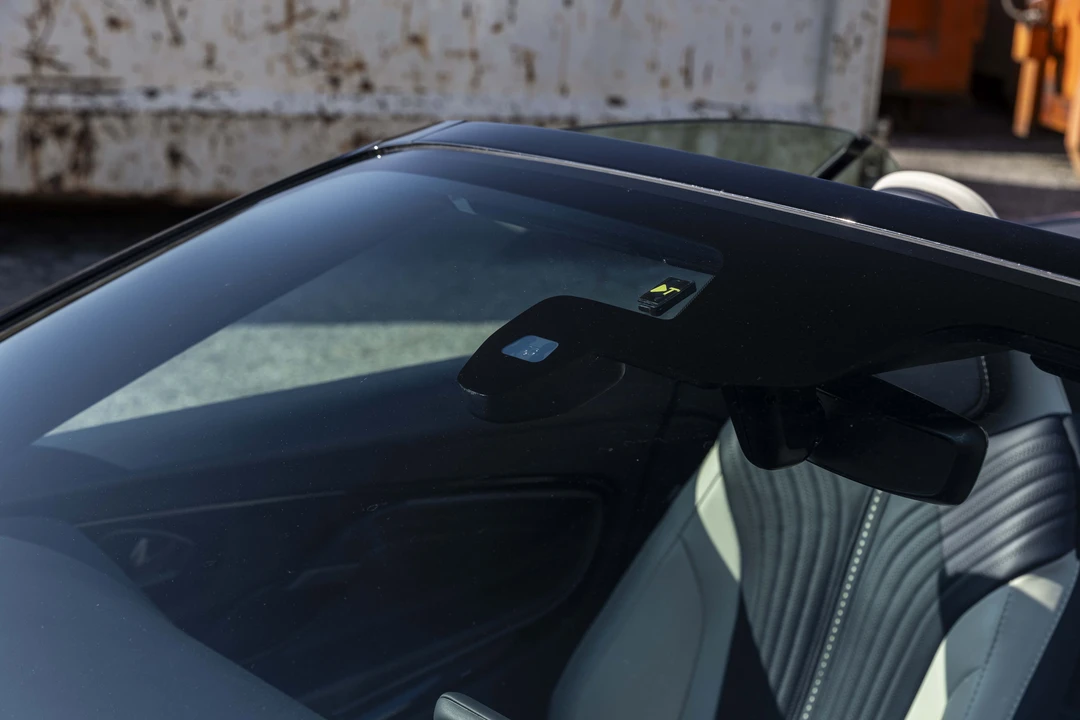 2023 Aston Martin DB11 Volante - Image 28 of 31