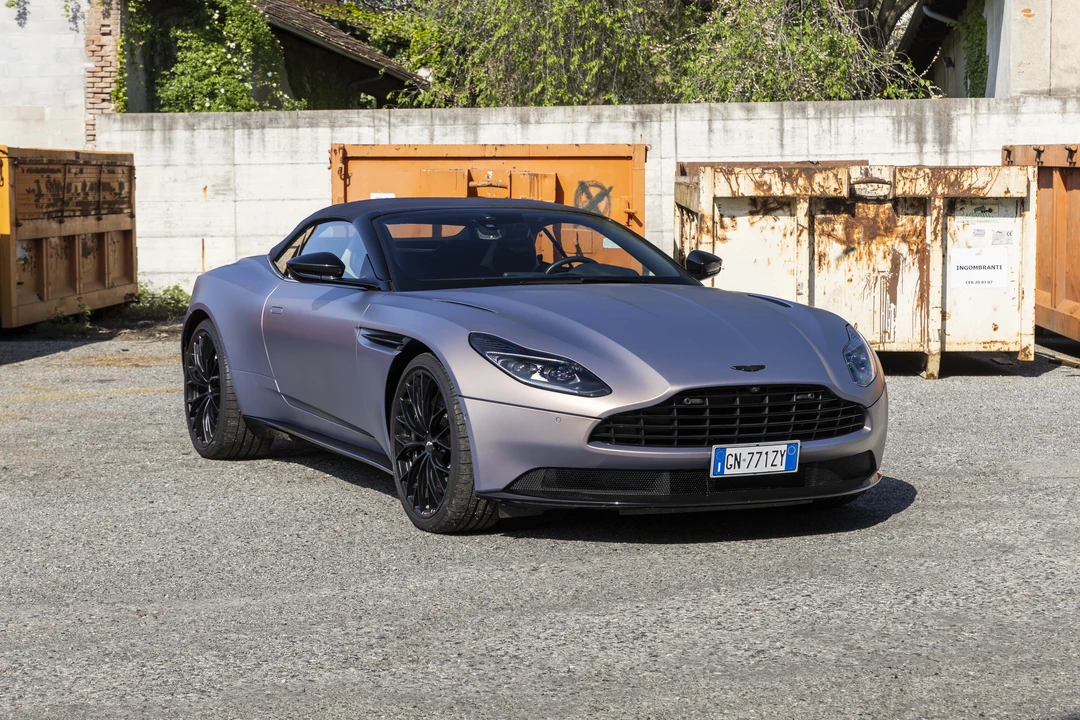 2023 Aston Martin DB11 Volante - Image 10 of 31