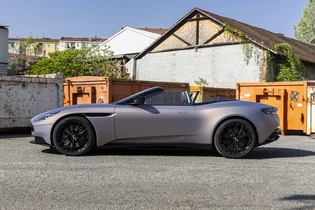 2023 Aston Martin DB11 Volante - Image 4 of 31