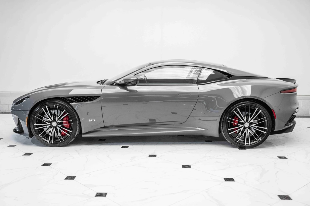 2023 Aston Martin DBS Superleggera - Image 3 of 31