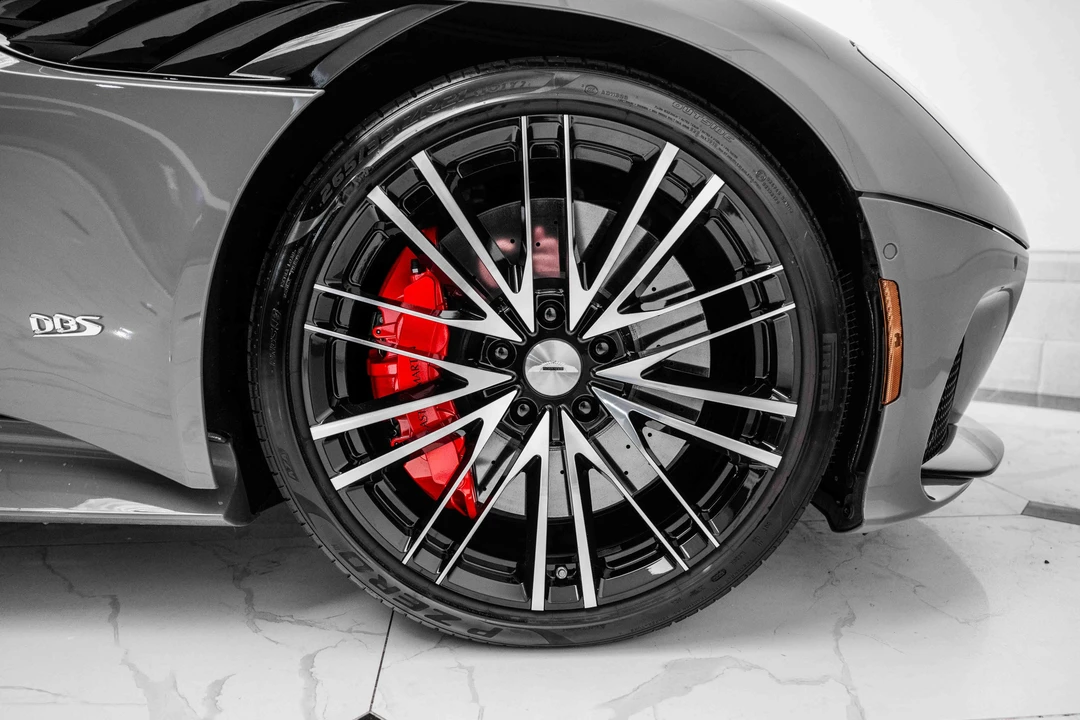 2023 Aston Martin DBS Superleggera - Image 16 of 31