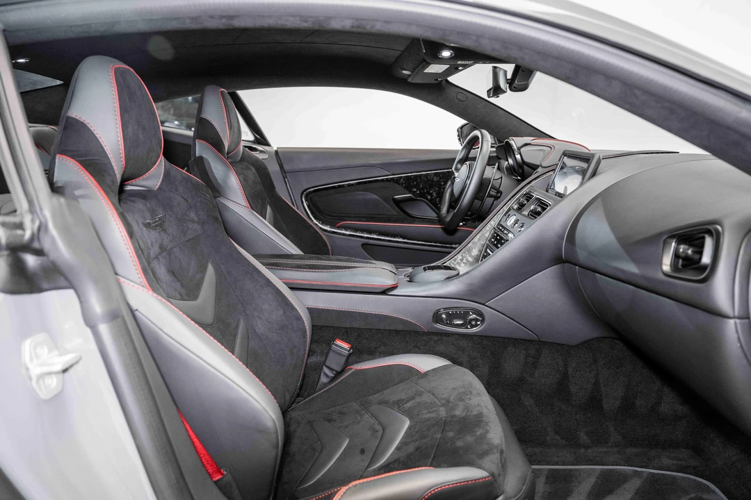 2023 Aston Martin DBS Superleggera - Image 25 of 31