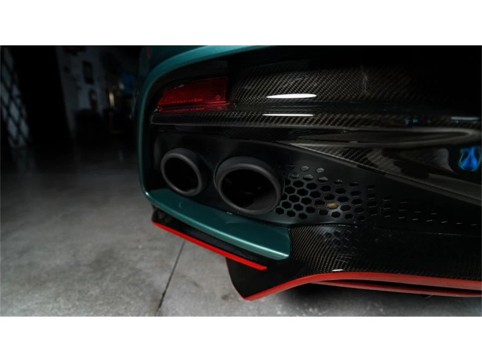 2023 Aston Martin DBS Superleggera - Image 17 of 31