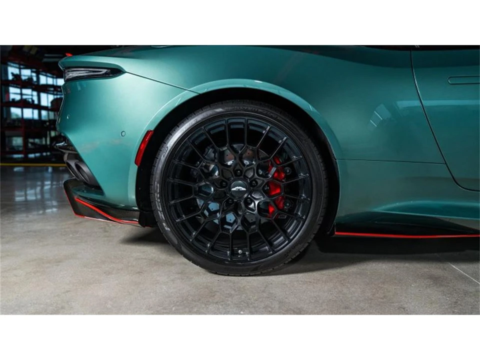 2023 Aston Martin DBS Superleggera - Image 12 of 31