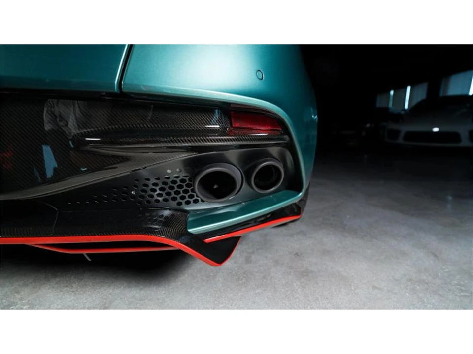 2023 Aston Martin DBS Superleggera - Image 18 of 31