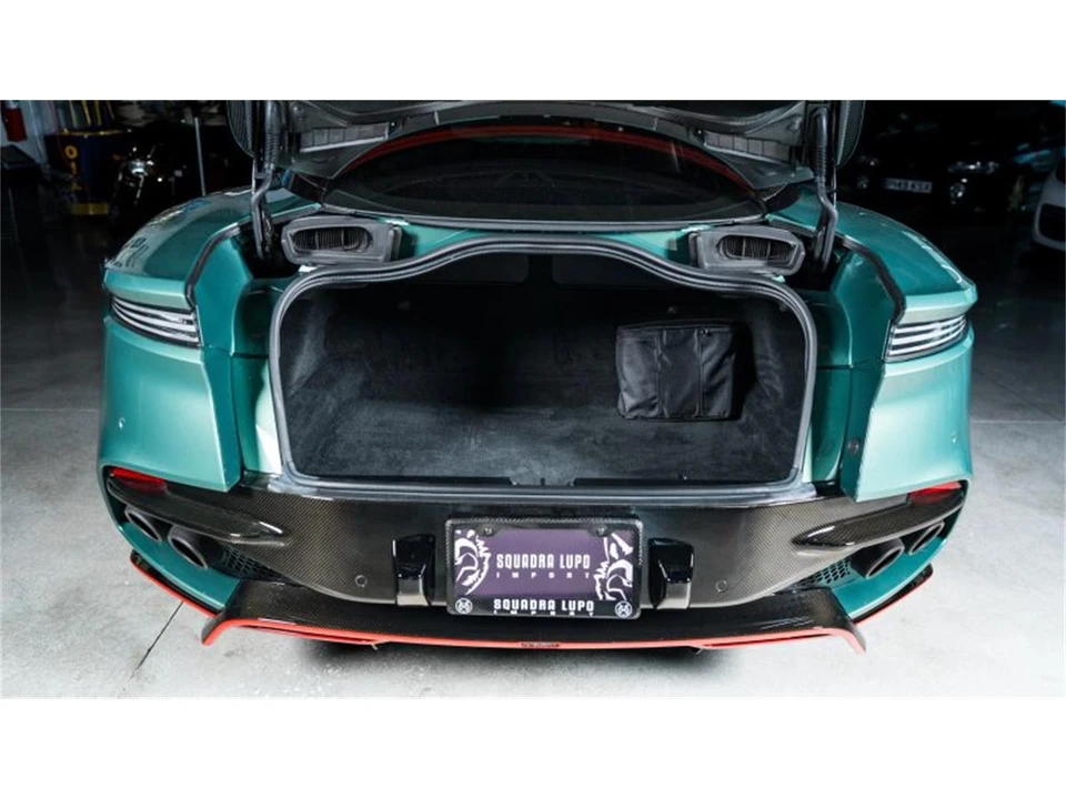 2023 Aston Martin DBS Superleggera - Image 24 of 31