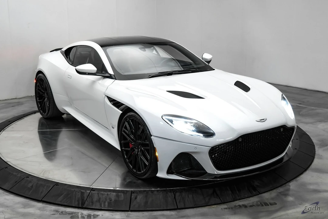 2023 Aston Martin DBS Superleggera - Image 28 of 31