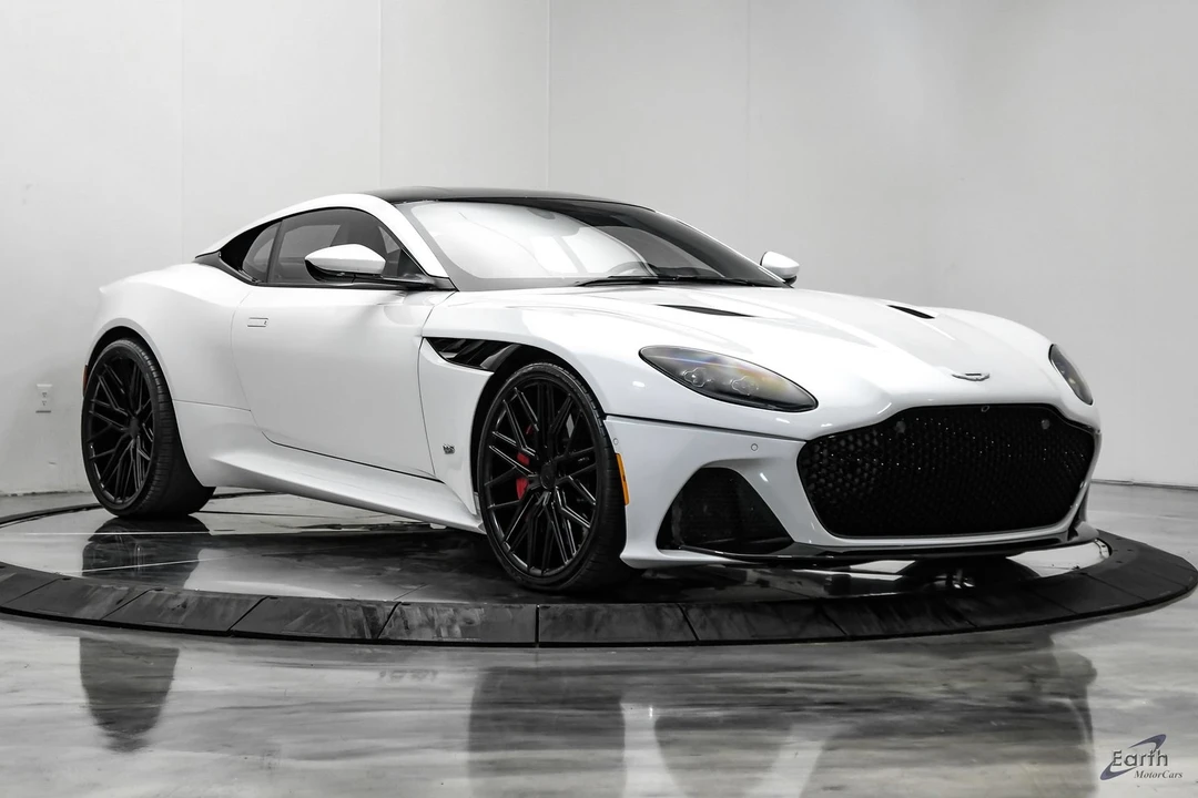 2023 Aston Martin DBS Superleggera - Image 26 of 31