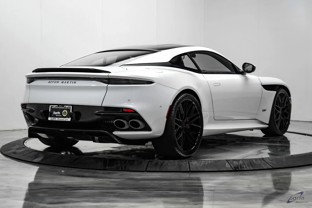 2023 Aston Martin DBS Superleggera - Image 18 of 31