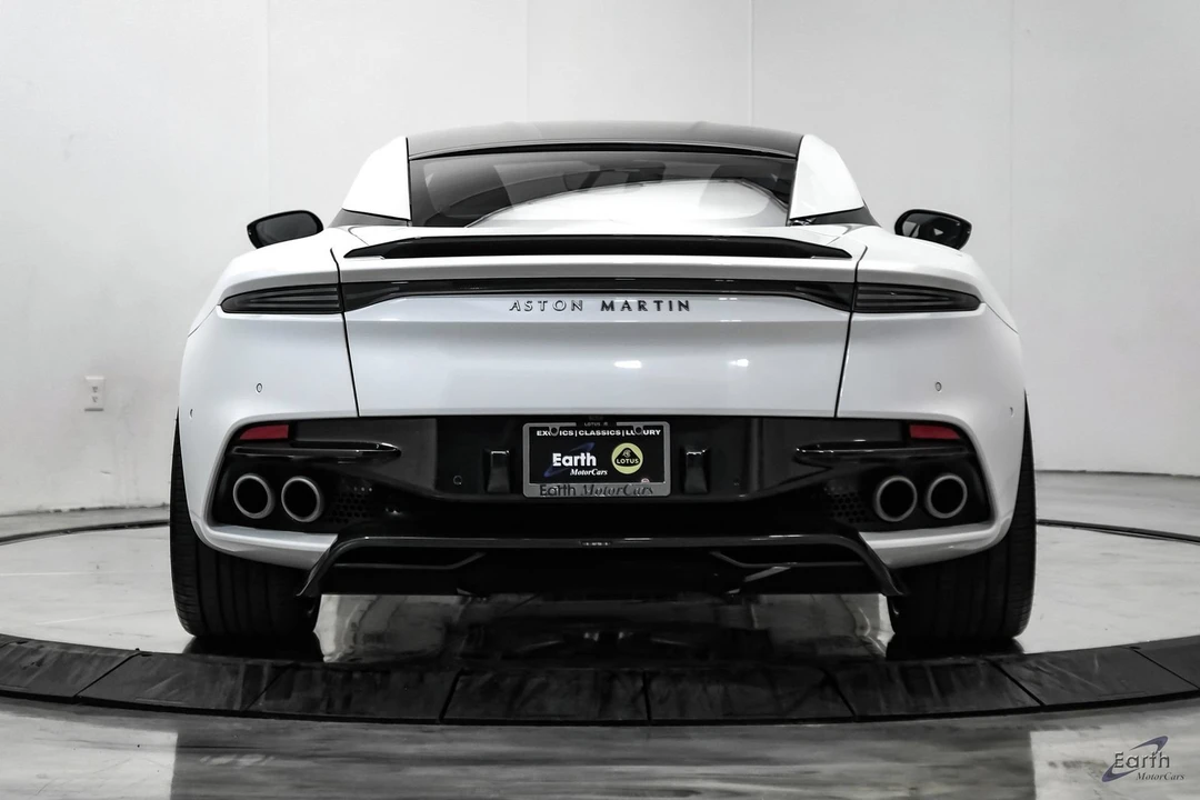 2023 Aston Martin DBS Superleggera - Image 14 of 31