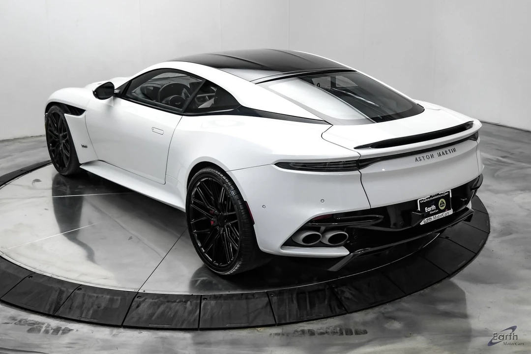2023 Aston Martin DBS Superleggera - Image 13 of 31