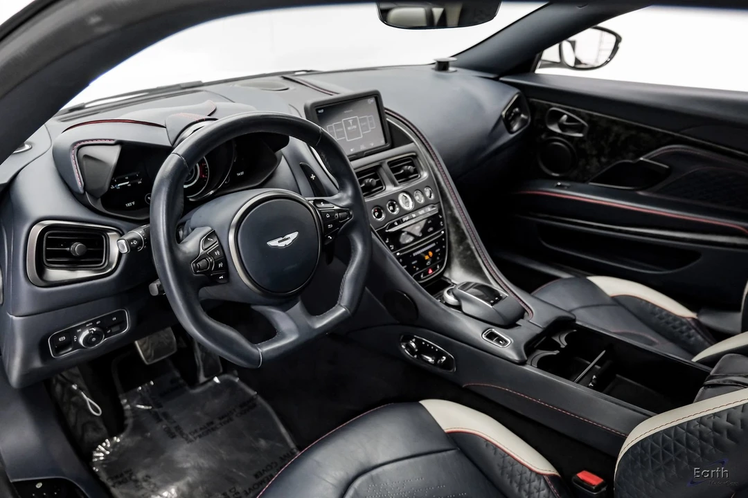 2023 Aston Martin DBS Superleggera - Image 3 of 31
