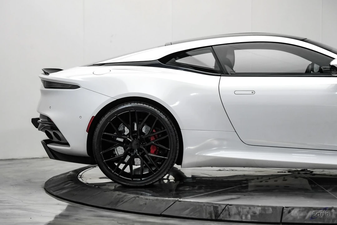 2023 Aston Martin DBS Superleggera - Image 24 of 31