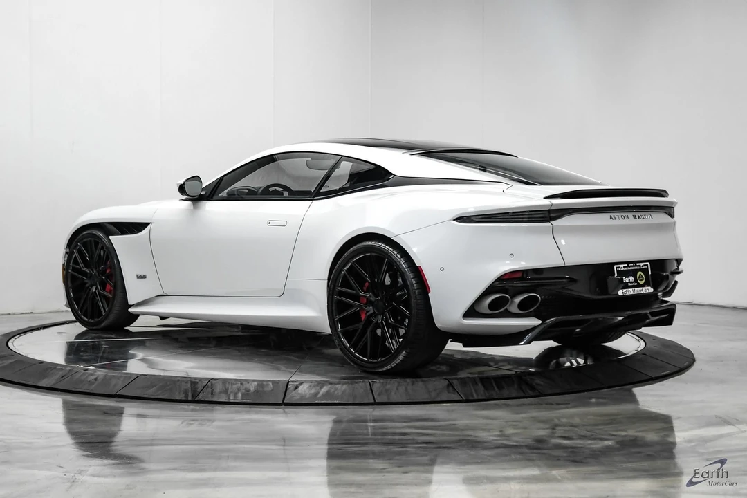 2023 Aston Martin DBS Superleggera - Image 11 of 31