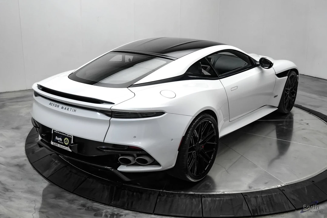 2023 Aston Martin DBS Superleggera - Image 19 of 31
