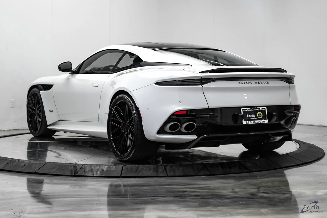 2023 Aston Martin DBS Superleggera - Image 12 of 31