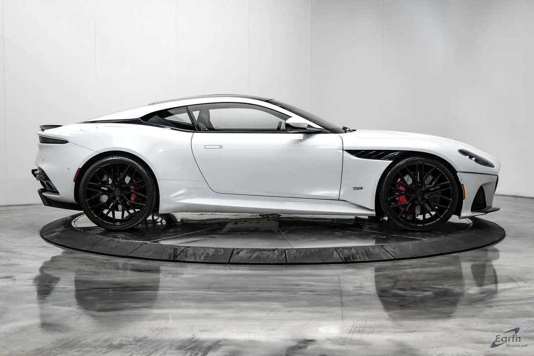2023 Aston Martin DBS Superleggera - Image 22 of 31