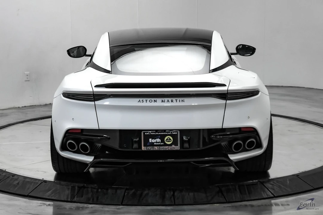 2023 Aston Martin DBS Superleggera - Image 15 of 31