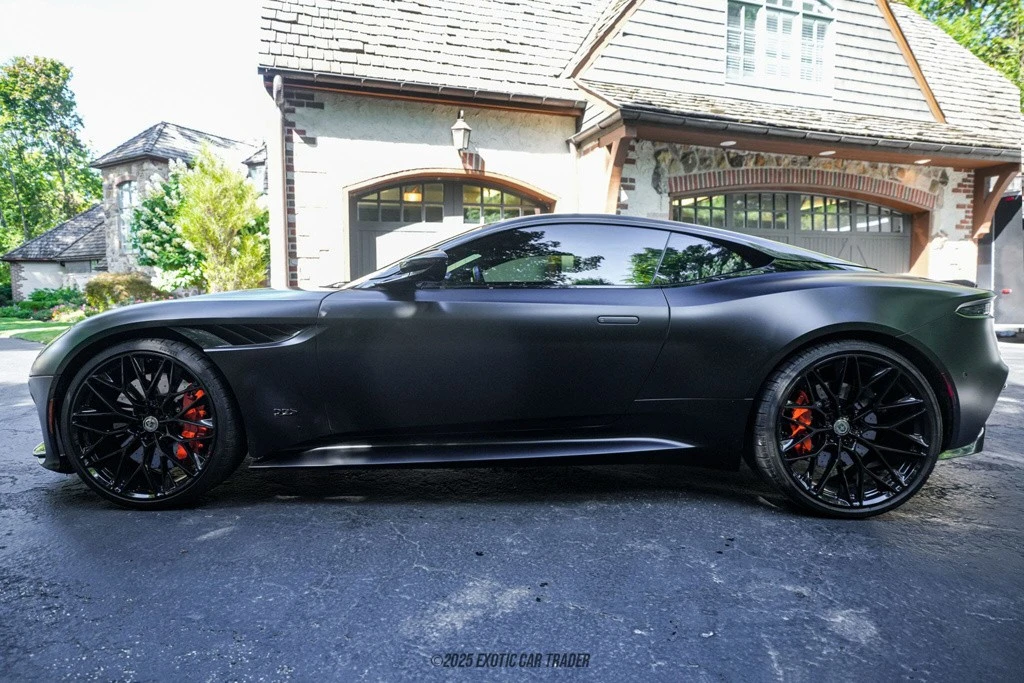 2023 Aston Martin DBS Superleggera - Image 3 of 21