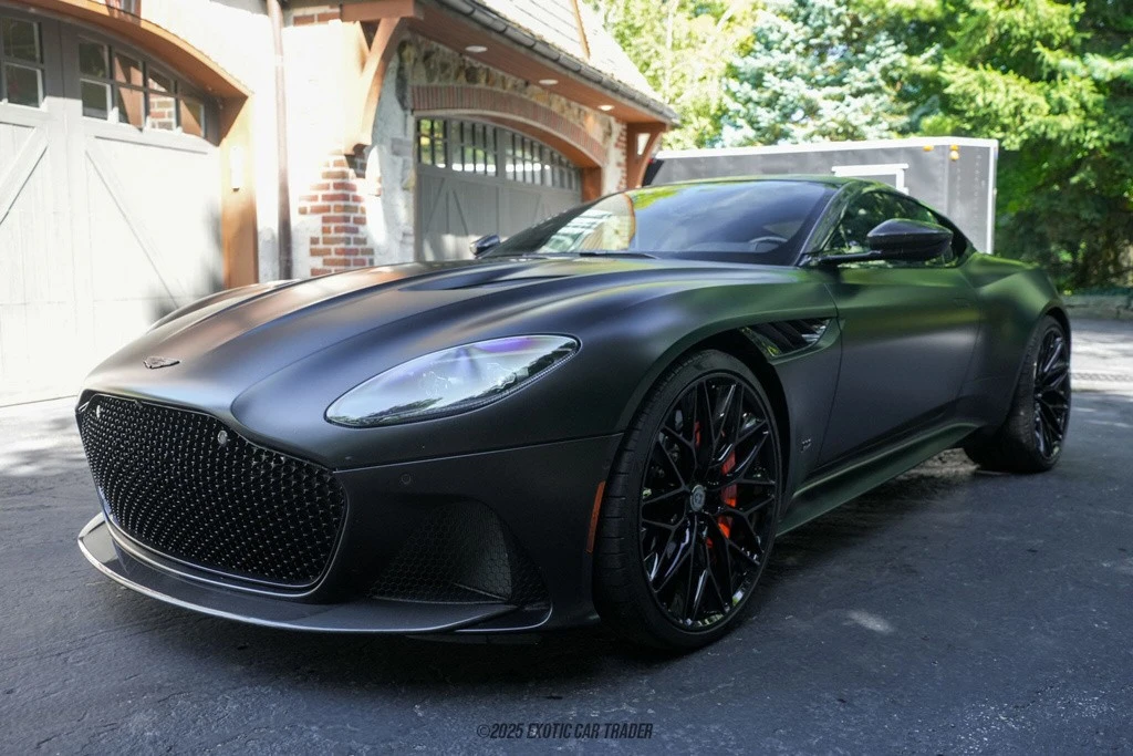 2023 Aston Martin DBS Superleggera - Image 15 of 21