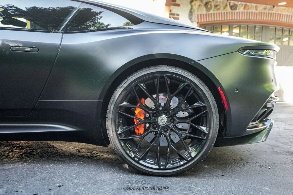 2023 Aston Martin DBS Superleggera - Image 5 of 21
