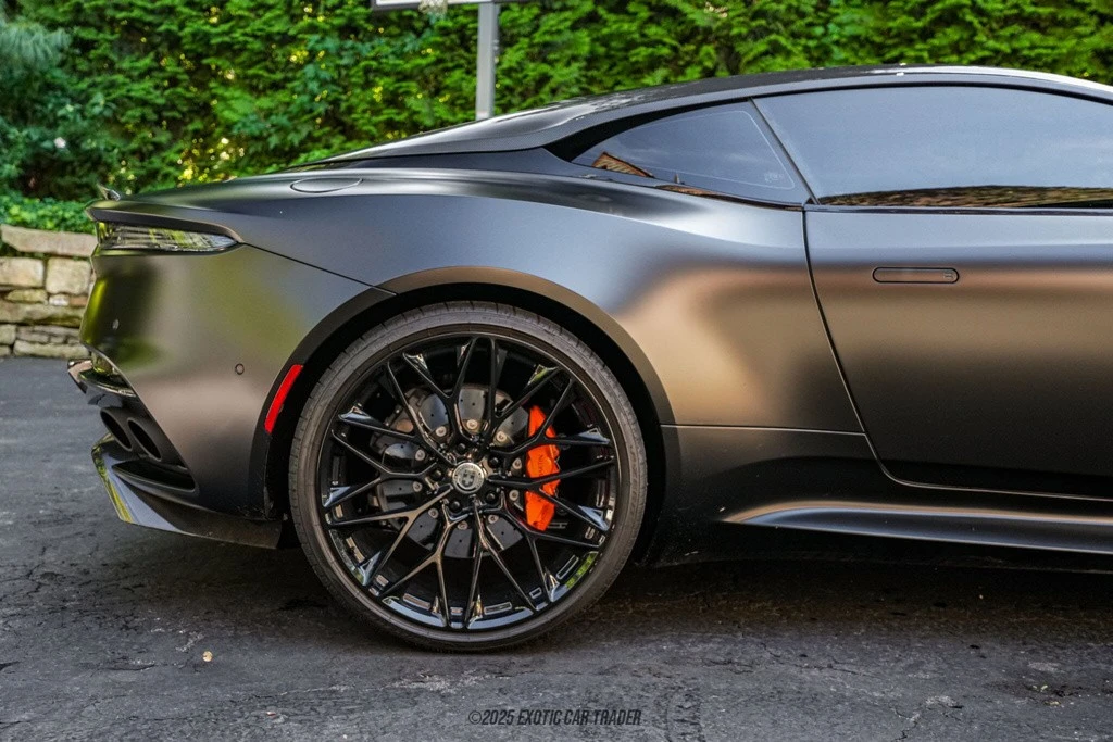 2023 Aston Martin DBS Superleggera - Image 10 of 21