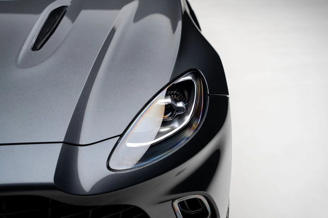 2023 Aston Martin DBX - Image 11 of 31