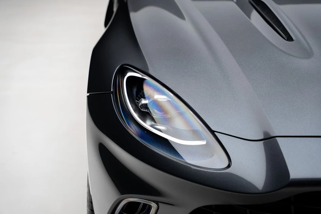 2023 Aston Martin DBX - Image 12 of 31