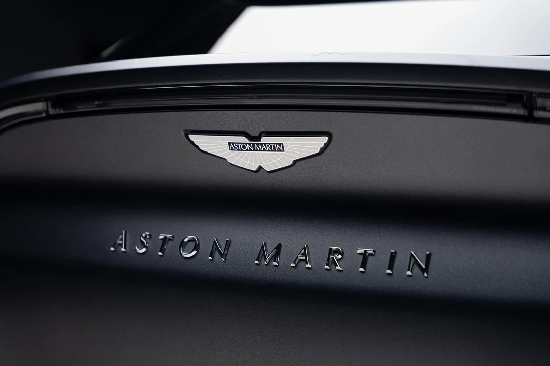 2023 Aston Martin DBX - Image 29 of 31