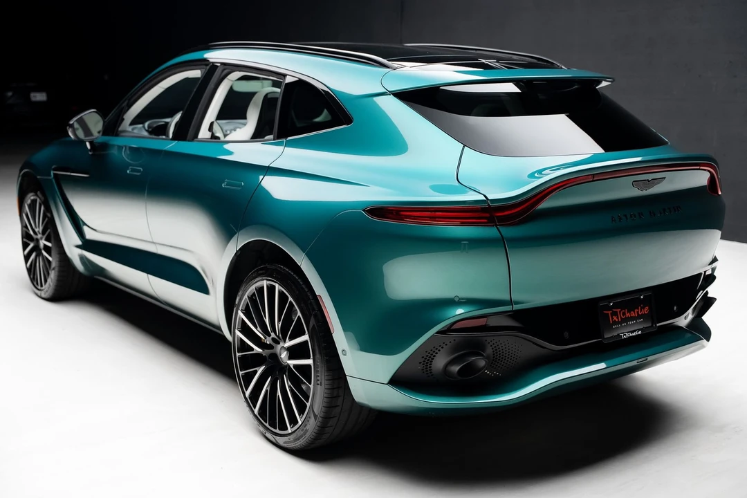 2023 Aston Martin DBX - Image 23 of 31