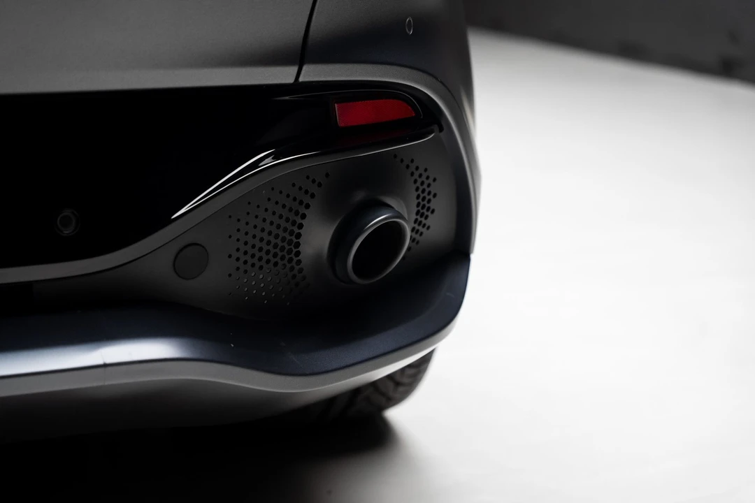 2023 Aston Martin DBX - Image 31 of 31