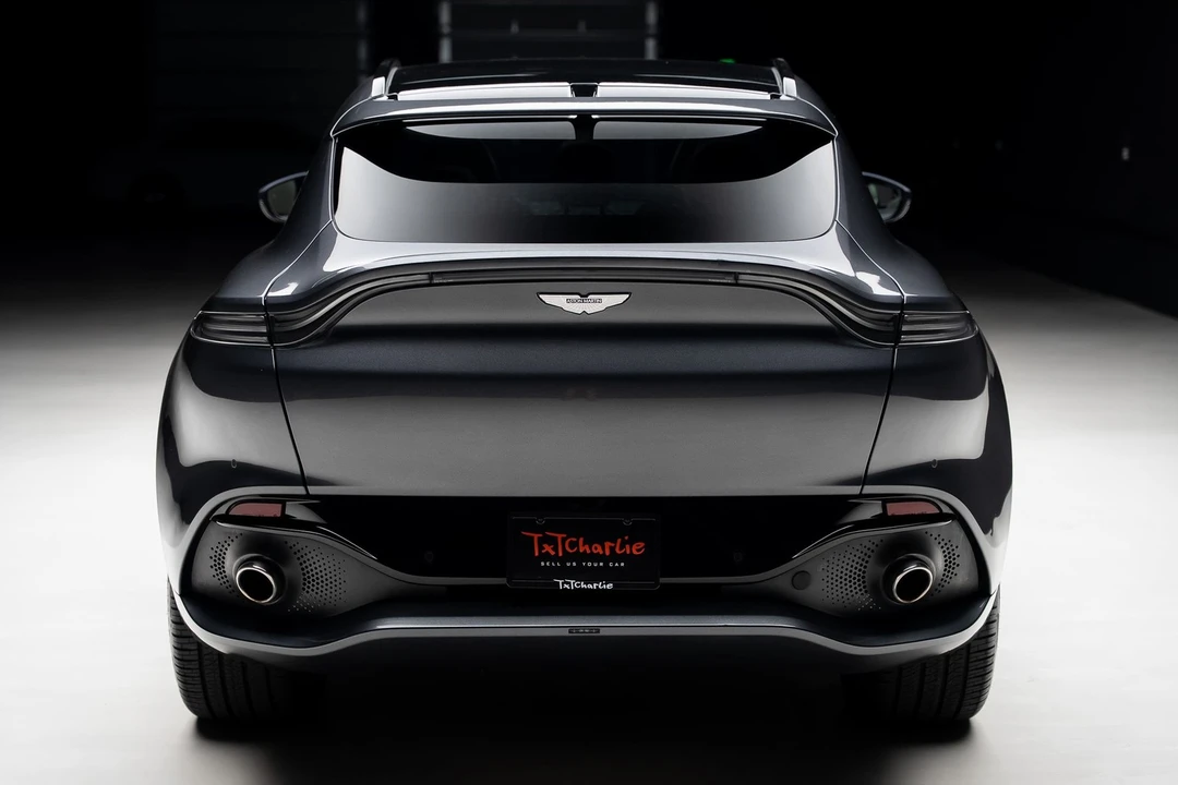 2023 Aston Martin DBX - Image 25 of 31