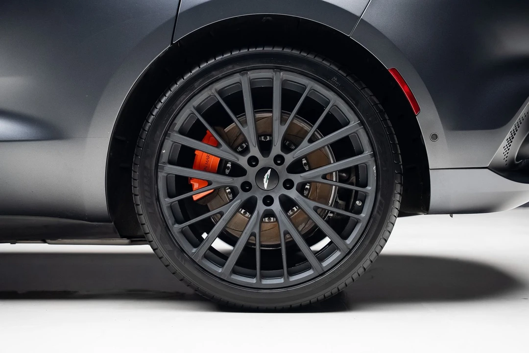 2023 Aston Martin DBX - Image 21 of 31