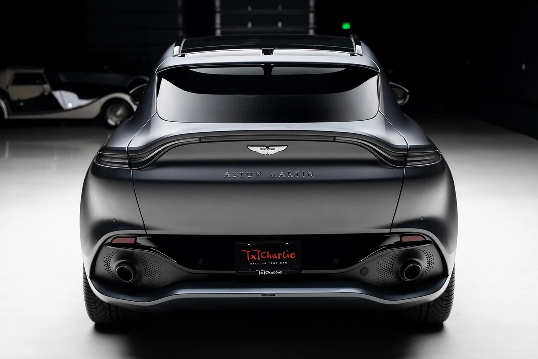 2023 Aston Martin DBX - Image 25 of 31