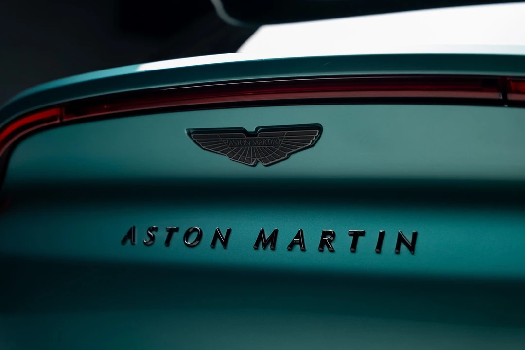 2023 Aston Martin DBX - Image 29 of 31
