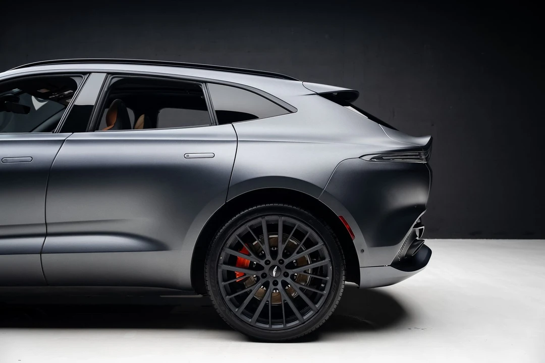 2023 Aston Martin DBX - Image 20 of 31