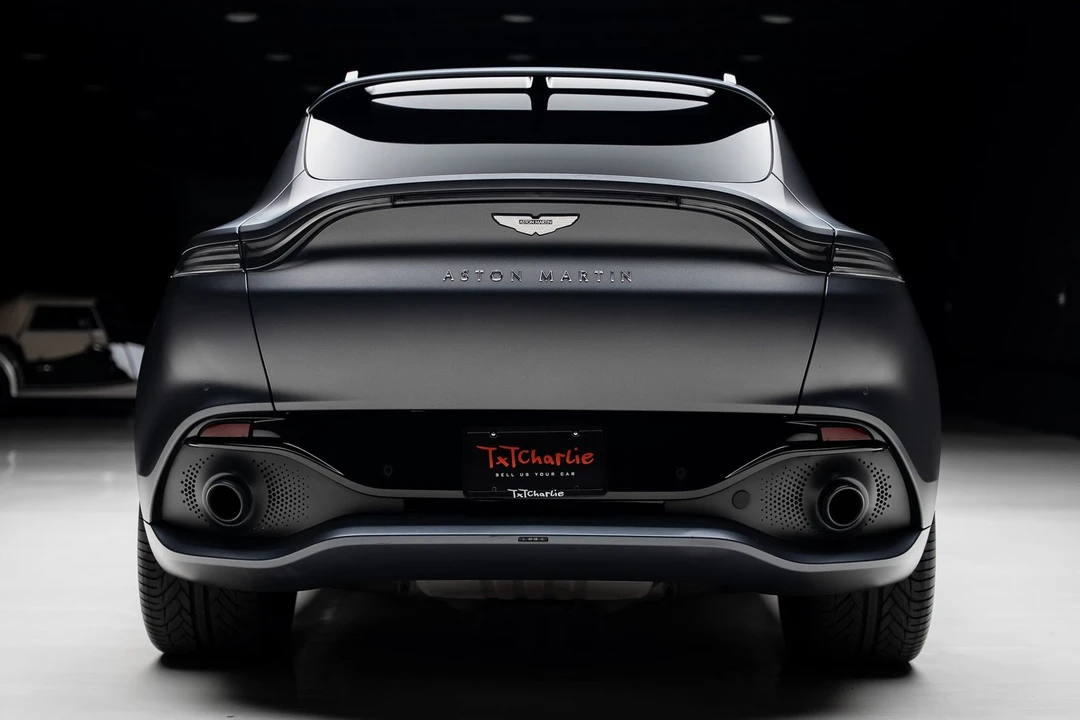 2023 Aston Martin DBX - Image 26 of 31