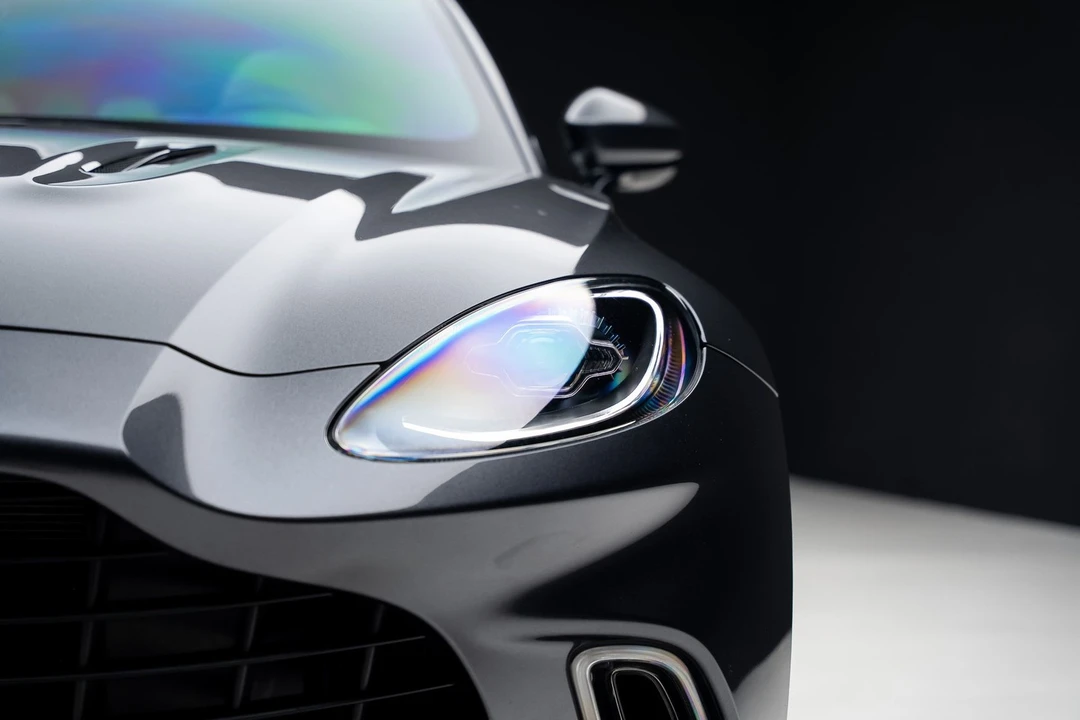 2023 Aston Martin DBX - Image 10 of 31