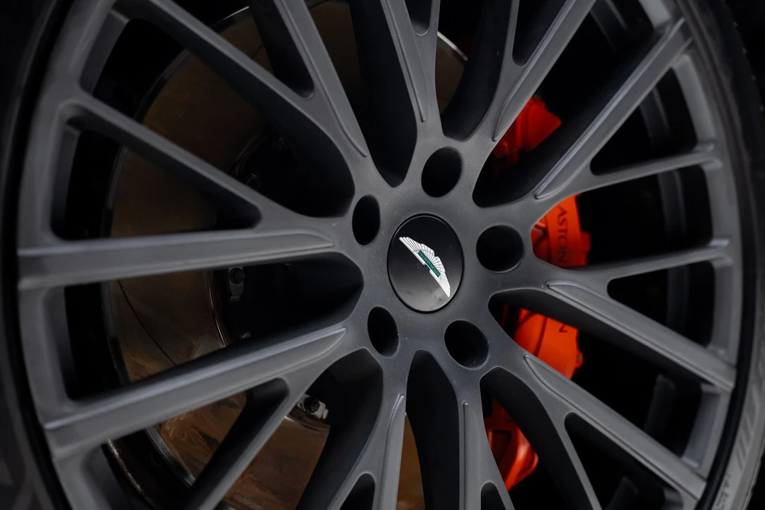 2023 Aston Martin DBX - Image 22 of 31