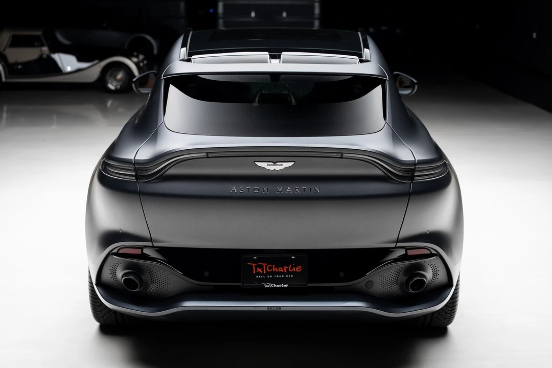 2023 Aston Martin DBX - Image 24 of 31