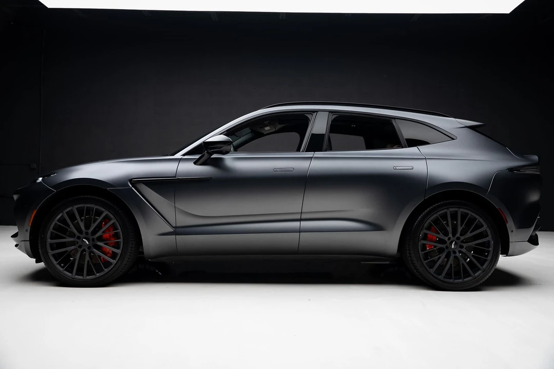 2023 Aston Martin DBX - Image 17 of 31