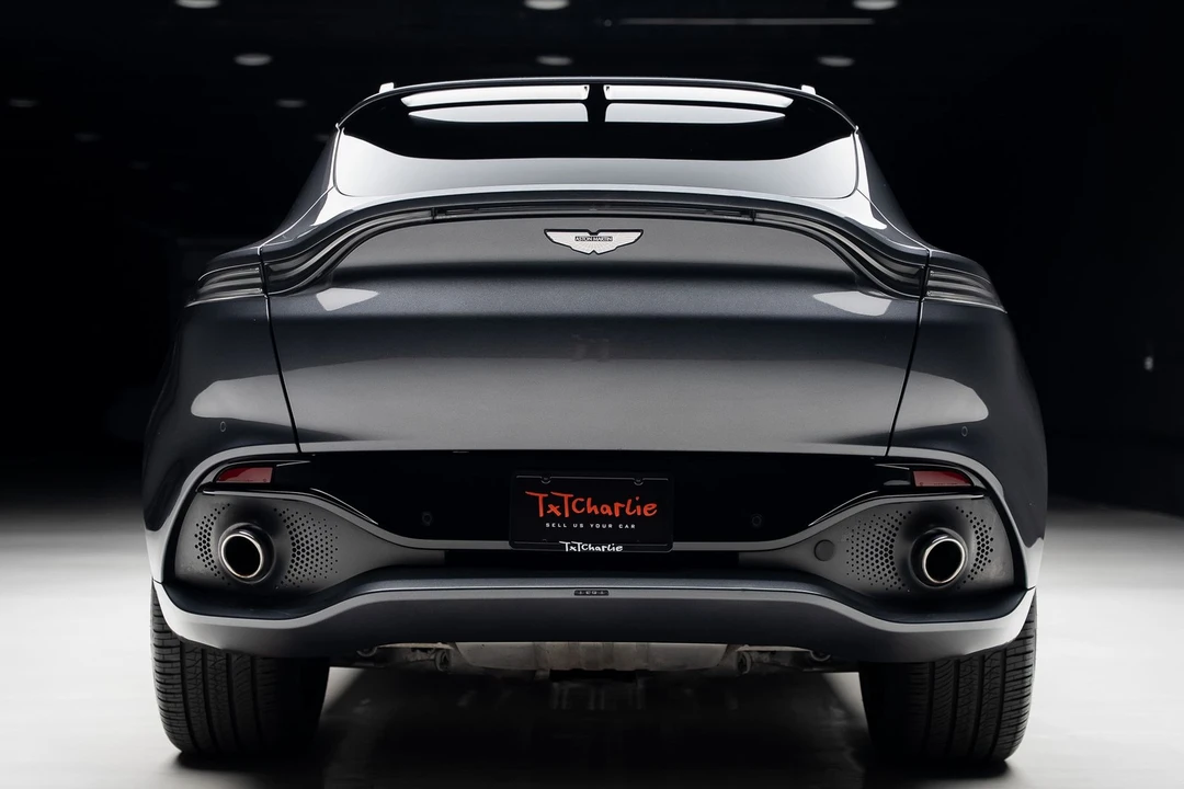 2023 Aston Martin DBX - Image 26 of 31