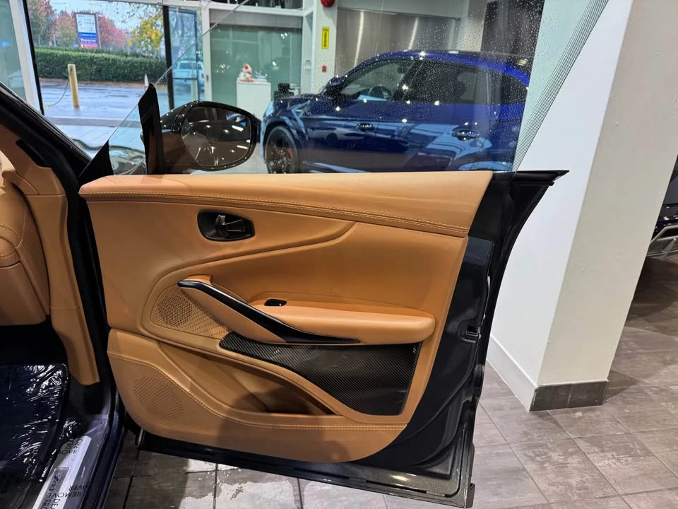 2023 Aston Martin DBX - Image 4 of 9