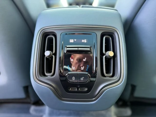 2023 Aston Martin DBX - Image 20 of 20
