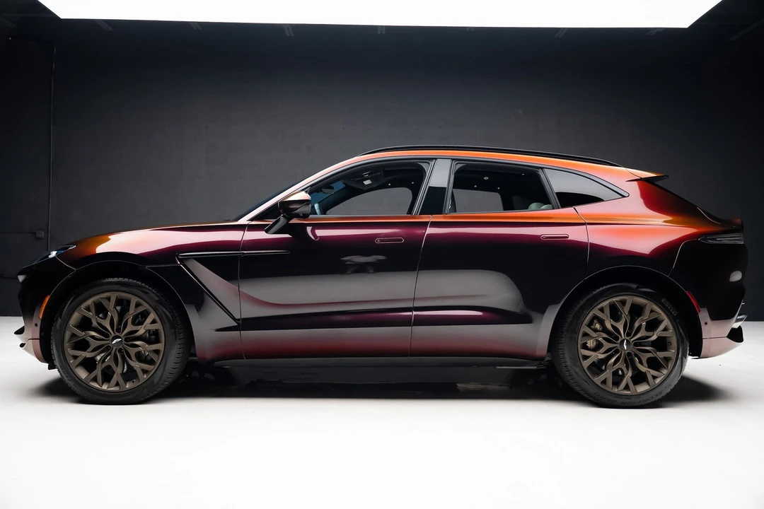2023 Aston Martin DBX - Image 17 of 31