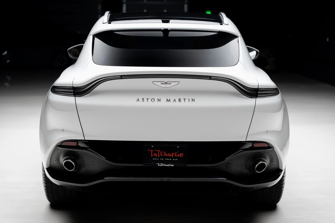 2023 Aston Martin DBX - Image 25 of 31