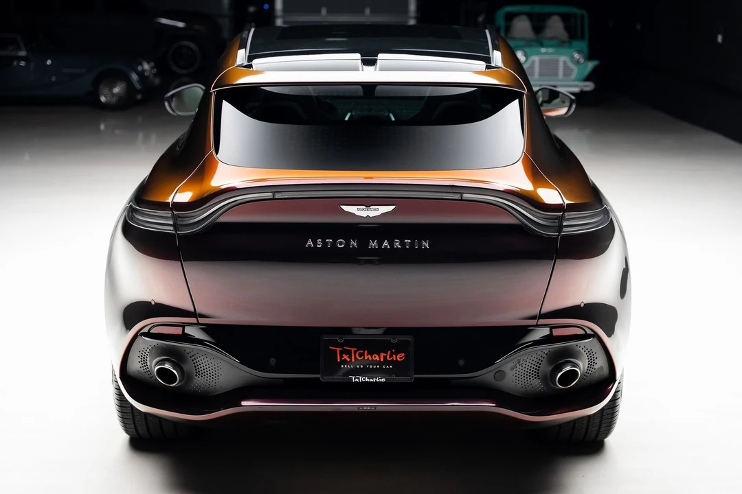 2023 Aston Martin DBX - Image 24 of 31