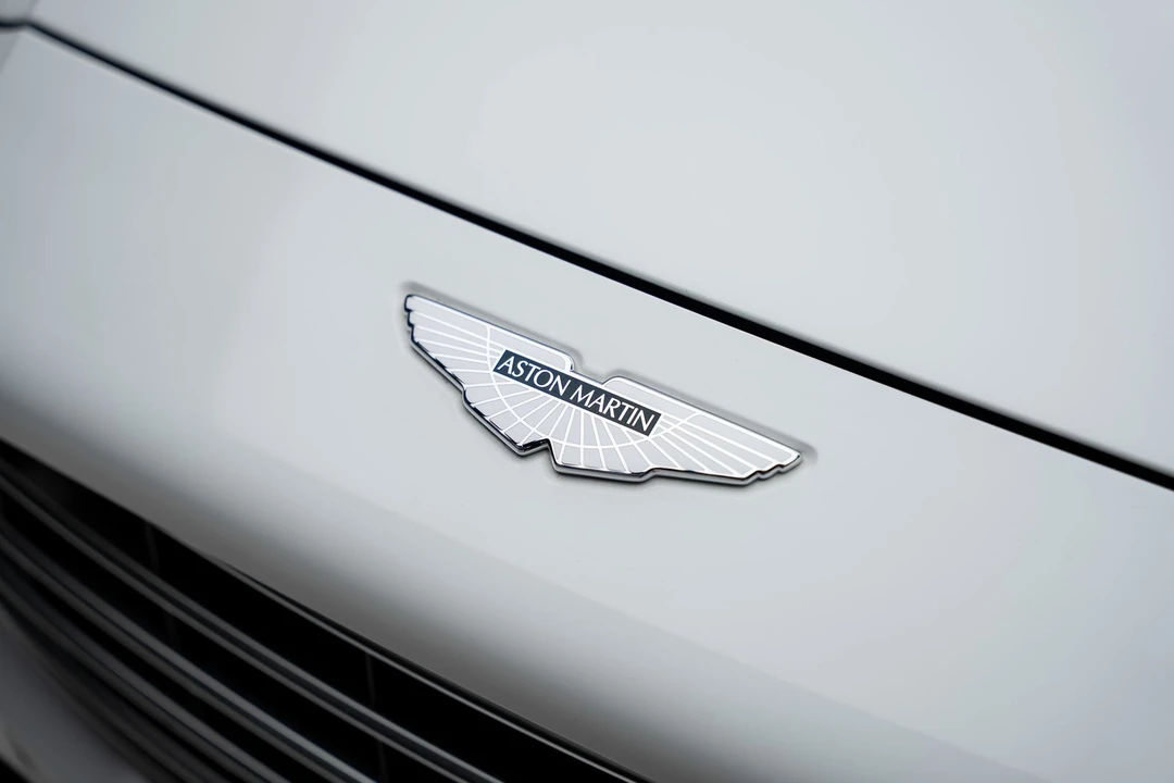 2023 Aston Martin DBX - Image 13 of 31