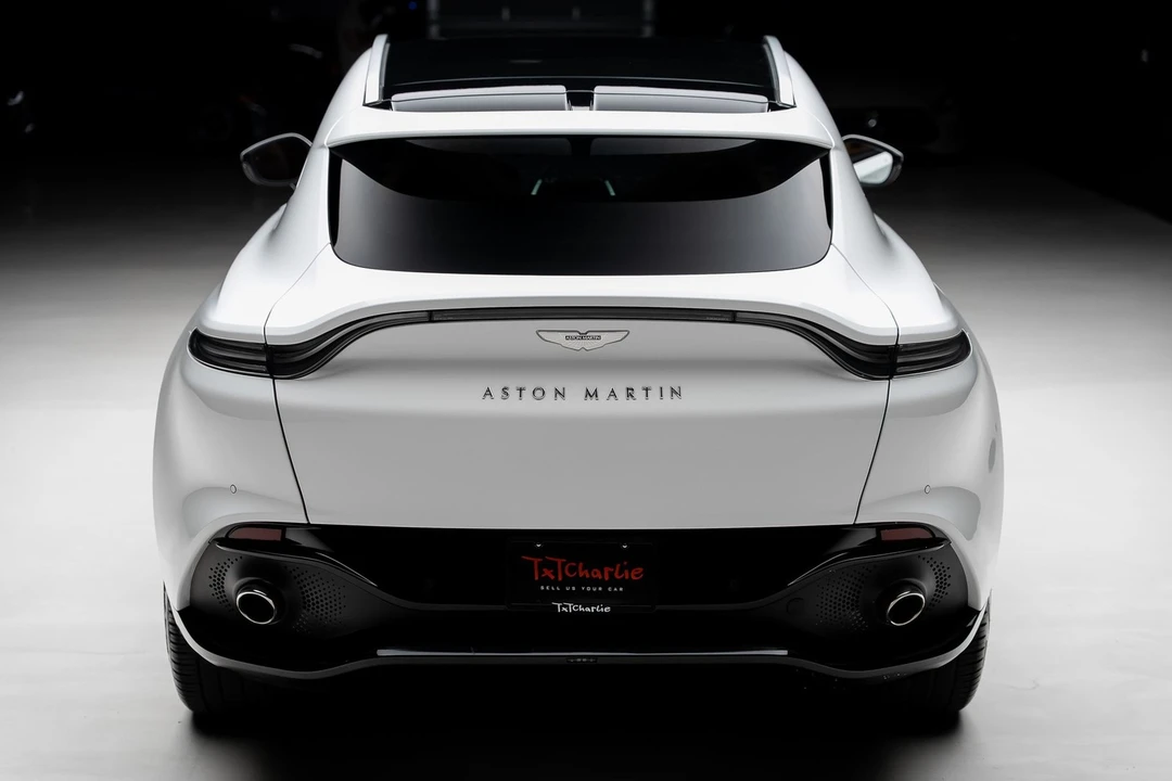 2023 Aston Martin DBX - Image 24 of 31