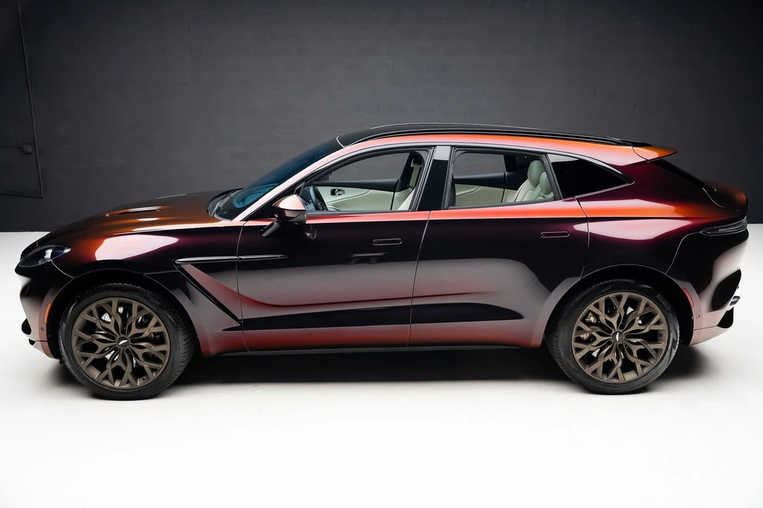 2023 Aston Martin DBX - Image 16 of 31